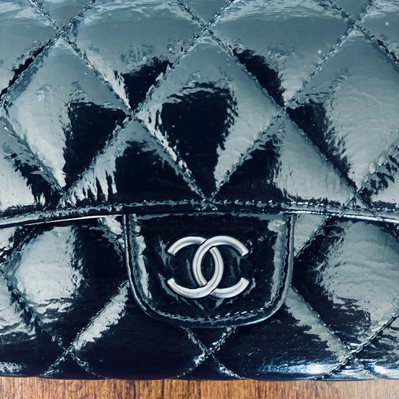 SOLD! Chanel Classic Quilted Patent Leather Wallet on chain, black - Picture 7 of 17